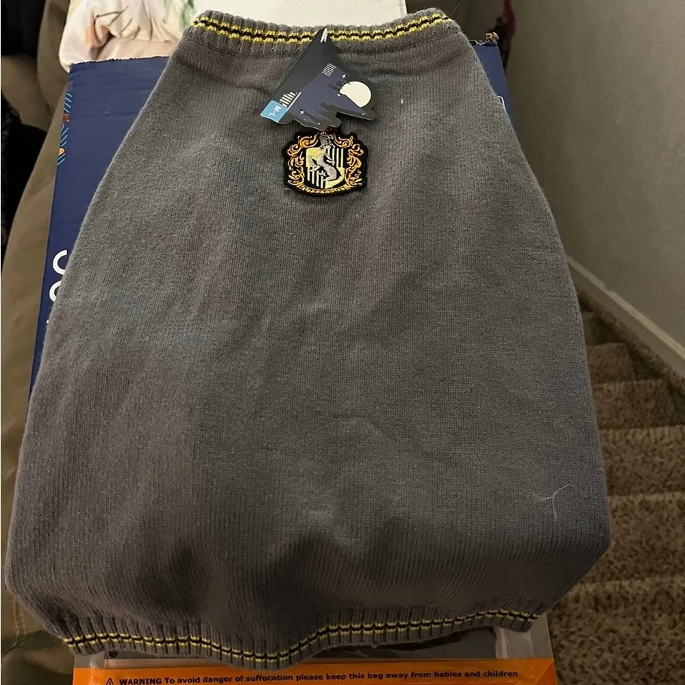 Dog hufflepuff sweater